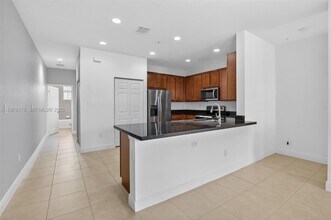 1036 SW 147th Ave in Pembroke Pines, FL - Building Photo - Building Photo