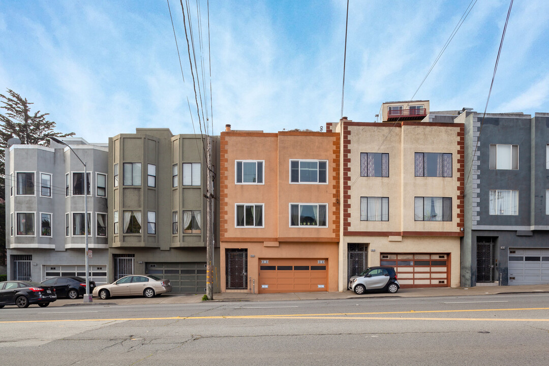 1720 Geneva Ave in San Francisco, CA - Building Photo