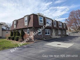 967 Velp Ave in Green Bay, WI - Building Photo
