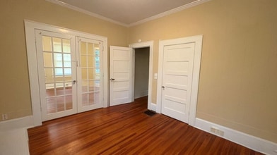 834 5th Ave W in Hendersonville, NC - Building Photo - Building Photo