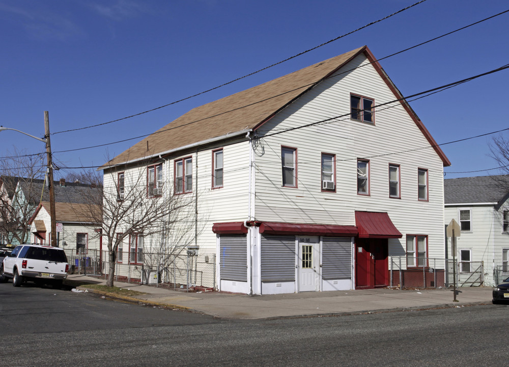 143-145 Remsen Ave in New Brunswick, NJ - Building Photo