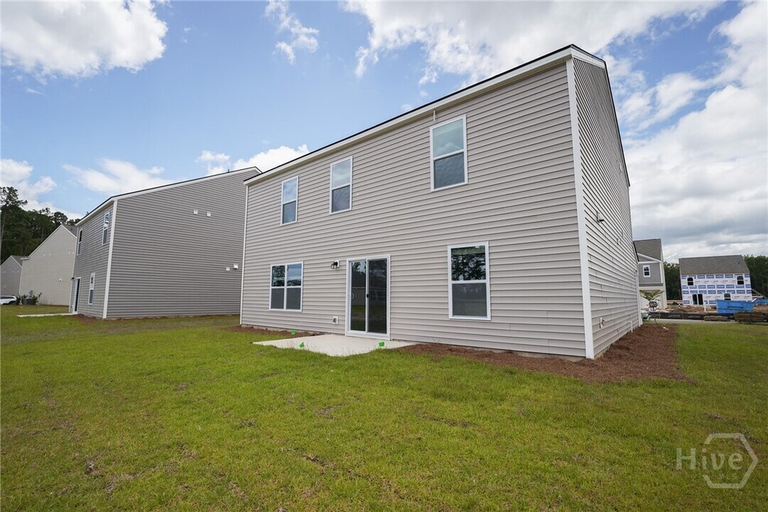 104 Painted Lady Lp in Bloomingdale, GA - Building Photo