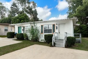 1436 Hudson St in Tallahassee, FL - Building Photo