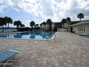 719 S Beach St in Daytona Beach, FL - Building Photo - Building Photo
