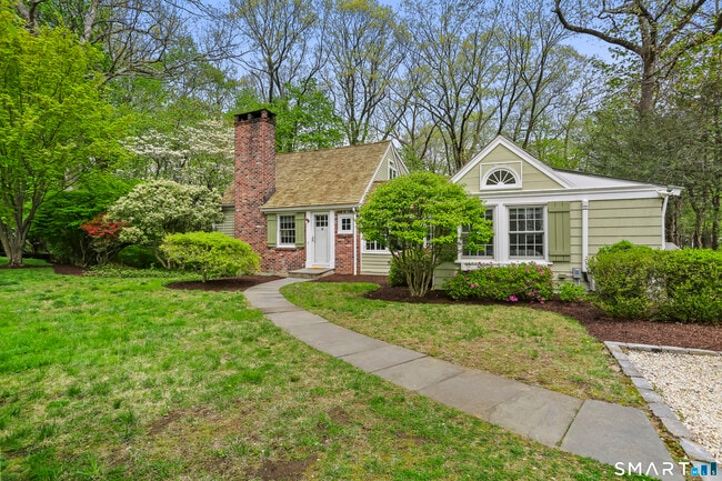 4 Riverview Rd in Westport, CT - Building Photo - Building Photo