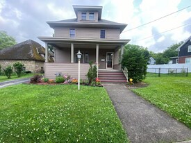 5 E 3rd Ave in Warren, PA - Building Photo