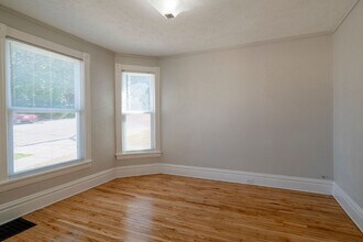 258 Quimby St NE in Grand Rapids, MI - Building Photo - Building Photo