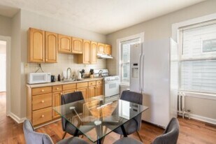 14 Elder St, Unit 4 in Boston, MA - Building Photo