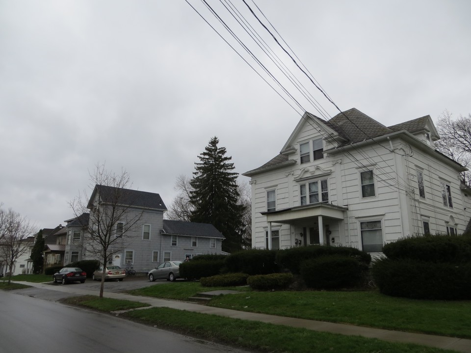 Batavia Apartments in Batavia, NY - Building Photo