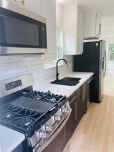 9434 Rhode Island St in Houston, TX - Building Photo - Building Photo