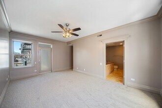 1515 N Wells St, Unit 4E in Chicago, IL - Building Photo - Building Photo