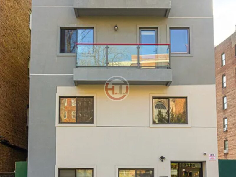 4578 Manhattan College Pkwy in Bronx, NY - Building Photo