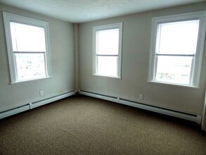 7 Greenwood St in Wakefield, MA - Building Photo - Building Photo