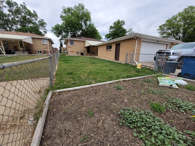 2230 Marshall St in Edgewater, CO - Building Photo - Building Photo