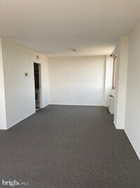 1 E University Pkwy photo'