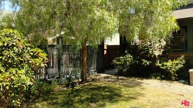 2656 Van Buren Pl in Los Angeles, CA - Building Photo - Building Photo