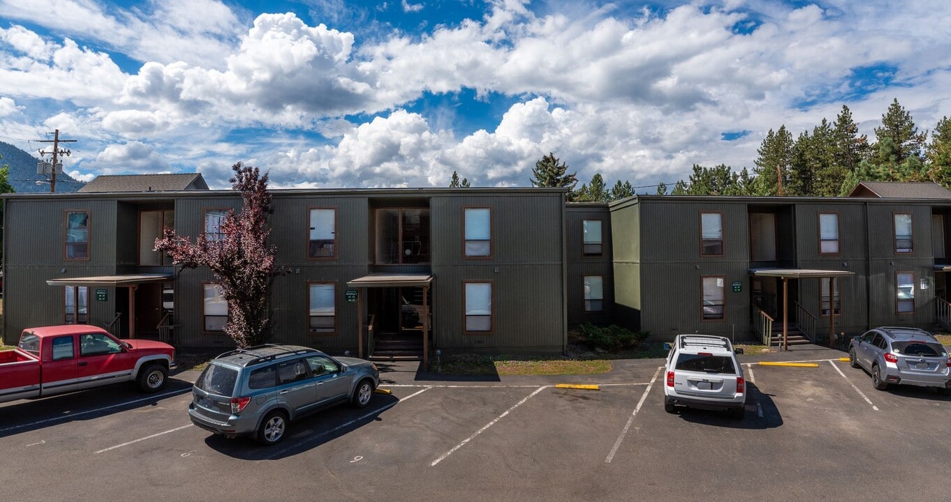 Aspen Grove Apartments in Stateline, NV - Building Photo