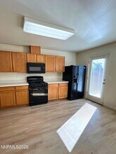 1235 Serena Springs Dr in Sparks, NV - Building Photo - Building Photo