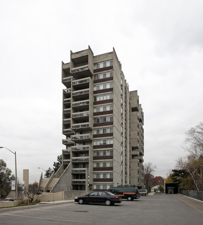 Oak Hill in Oakville, ON - Building Photo - Primary Photo