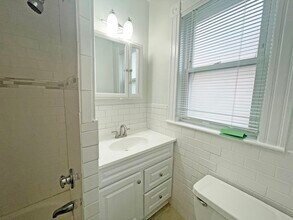 301 Lexington St in Newton, MA - Building Photo - Building Photo