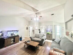 132 Wright Cir in Niceville, FL - Building Photo - Building Photo