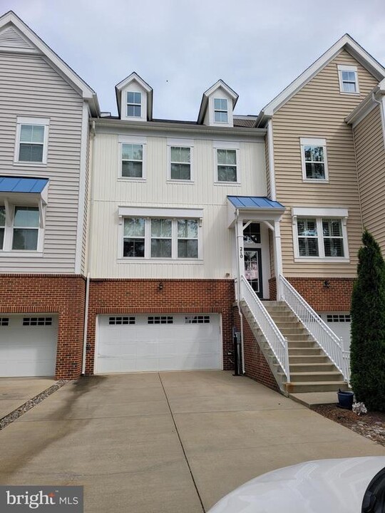 210 Oyster Bay Pl in Solomons, MD - Building Photo