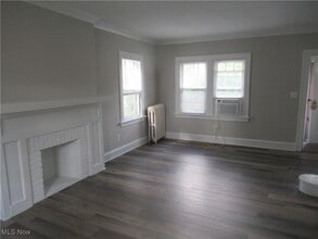 1071 Quilliams Rd in Cleveland Heights, OH - Building Photo - Building Photo