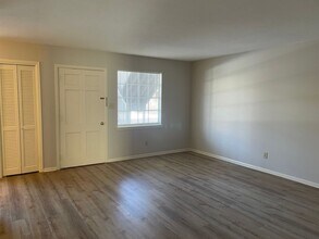 3824 Country Club Rd in Winston-Salem, NC - Building Photo - Building Photo