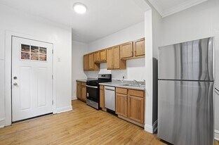 2336 W Addison St, Unit i2 in Chicago, IL - Building Photo
