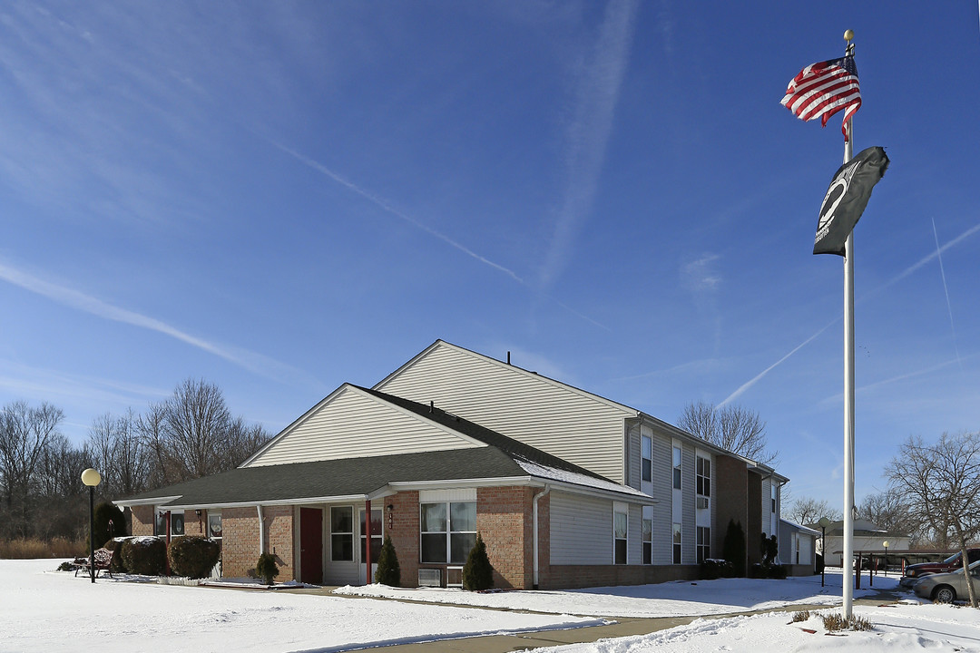 Jenna Terrace Apartments in Lorain, OH - Building Photo