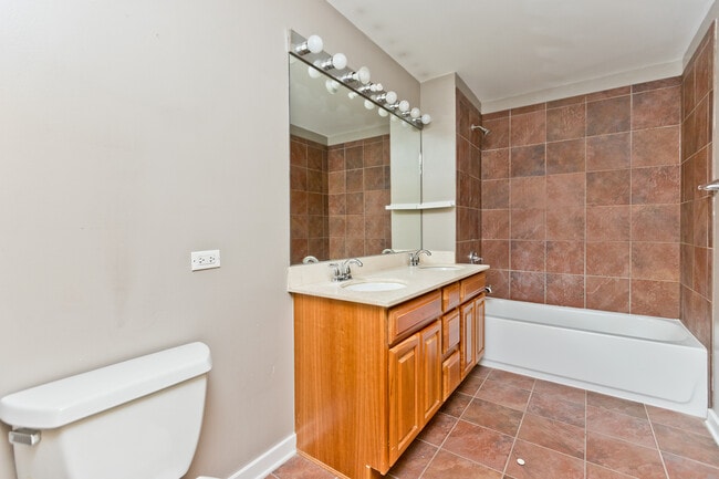 1224 W Van Buren St, Unit 622 in Chicago, IL - Foto de edificio - Building Photo