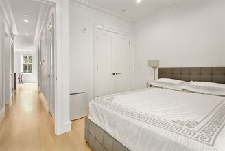 52 Rutland Sq in Boston, MA - Building Photo - Building Photo