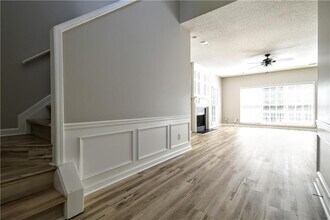 340 Avebury Ct in Alpharetta, GA - Building Photo - Building Photo