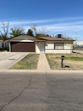 142 S Wilbur Ave in Gilbert, AZ - Building Photo - Building Photo