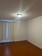 18125 De Pierrefonds Boul in Pierrefonds, QC - Building Photo - Building Photo