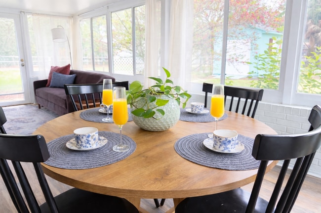 property at 1905 E Hatton St