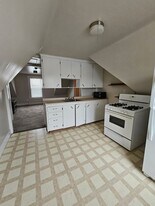 260 Laurel St in Manchester, NH - Building Photo