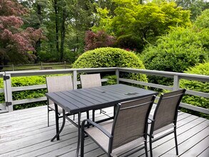 135 Old Stone Hill Rd in Pound Ridge, NY - Building Photo - Building Photo
