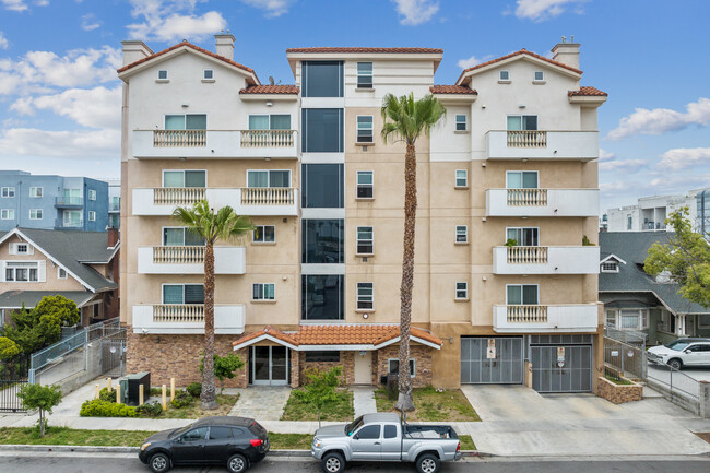 Oxford Villa II in Los Angeles, CA - Building Photo - Building Photo