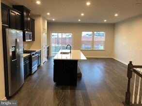 111 Almond Dr in Lansdale, PA - Building Photo - Building Photo