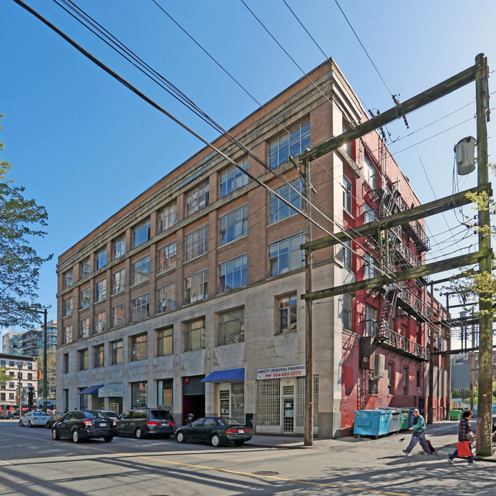 84 W Hastings St in Vancouver, BC - Building Photo