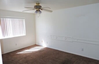 2470 Armour Ave in Kingman, AZ - Building Photo - Building Photo