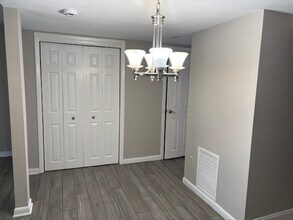 19 Edward Dr, Unit 19 Edward Dr #19 in Stoughton, MA - Building Photo - Building Photo