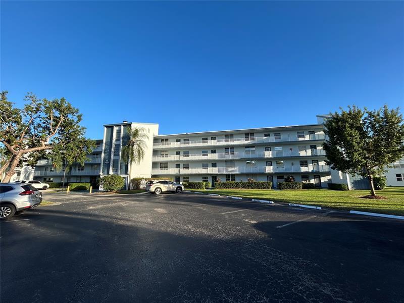 7608 NW 18th St in Margate, FL - Building Photo