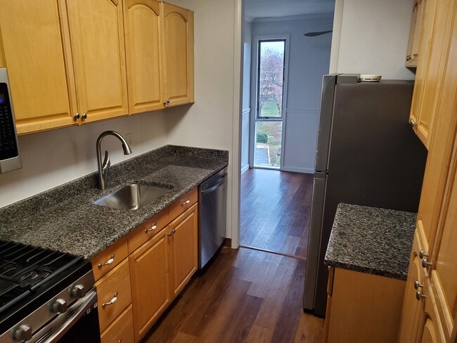 7206 Donnell Pl, Unit D8 in Forestville, MD - Building Photo - Building Photo