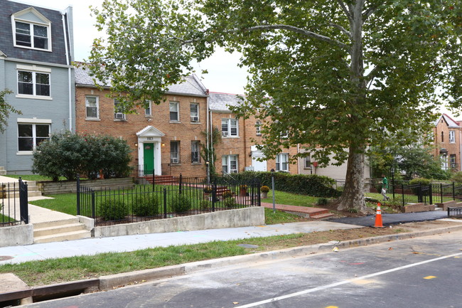 1913 2nd St NE in Washington, DC - Building Photo - Building Photo