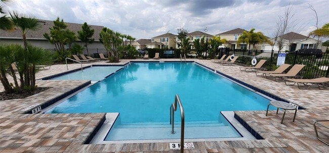 5585 Winona Dr in St. Cloud, FL - Building Photo - Building Photo