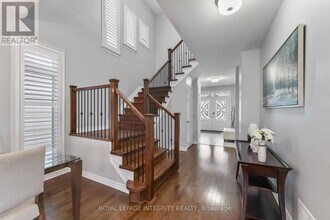 563 Egret Way in Ottawa, ON - Building Photo - Building Photo