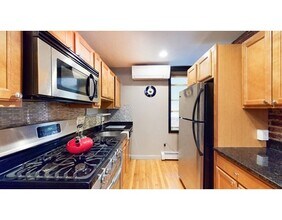 158 Cottage St-Unit -1F in Boston, MA - Building Photo - Building Photo