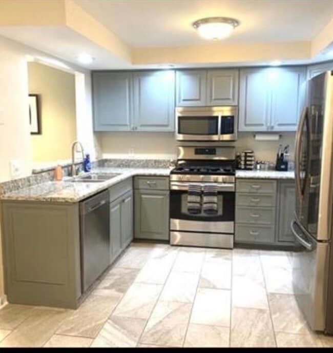 property at 32 N Hill Dr